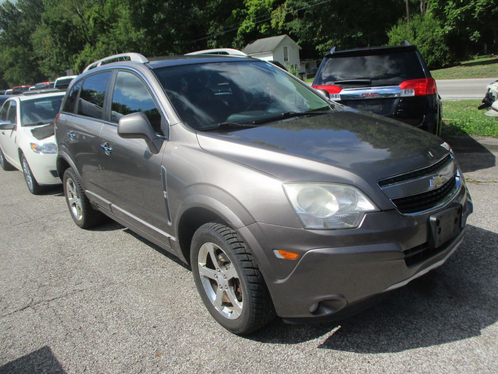 Photo 2 of this CHEVROLET CAPTIVA