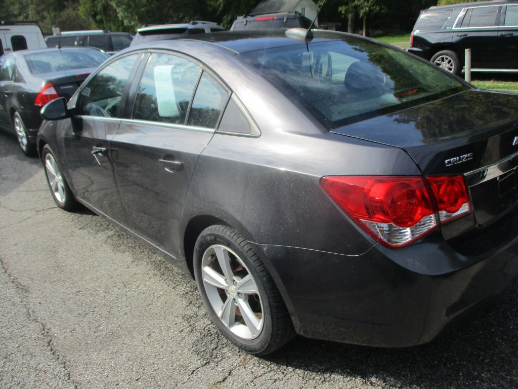 Photo 5 of this CHEVROLET CRUZE