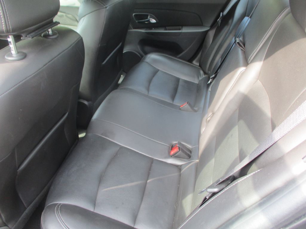 Photo 7 of this CHEVROLET CRUZE