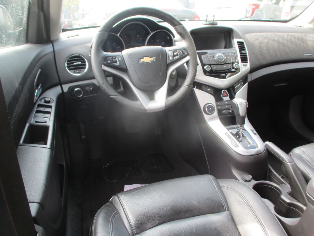 Photo 8 of this CHEVROLET CRUZE