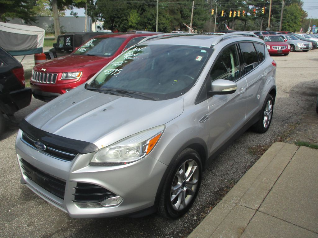 Photo 2 of this FORD ESCAPE