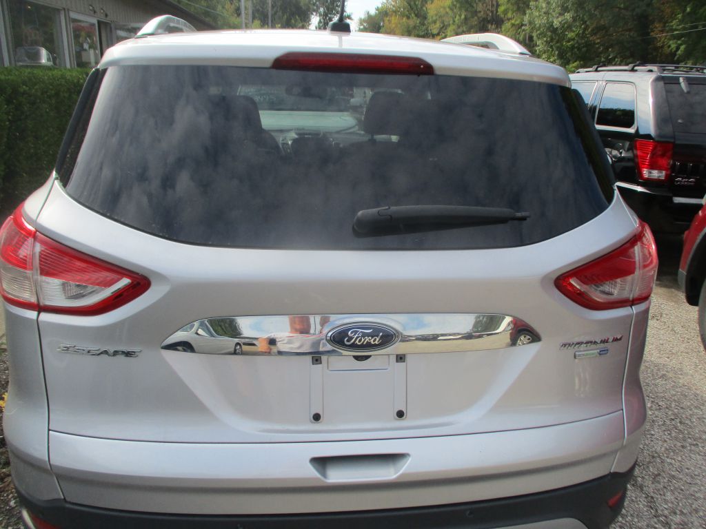 Photo 5 of this FORD ESCAPE