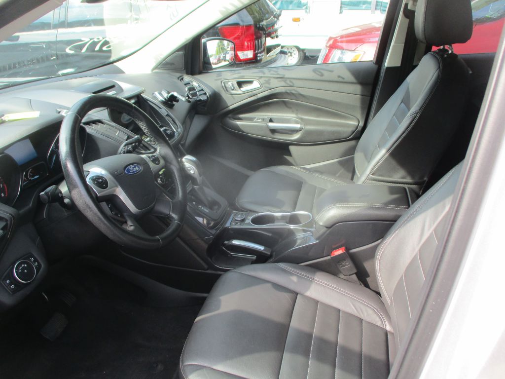 Photo 11 of this FORD ESCAPE