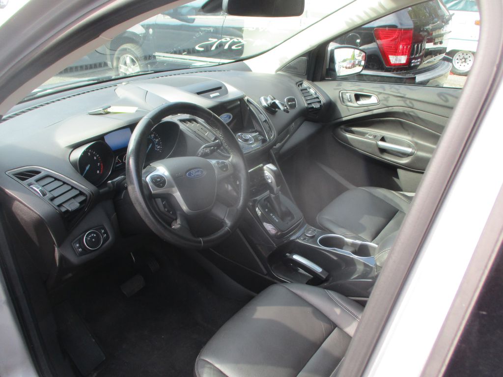 Photo 12 of this FORD ESCAPE
