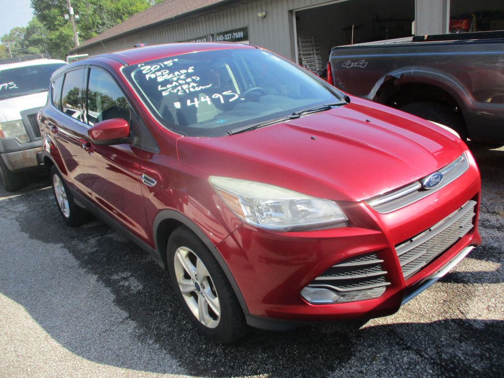 Photo 2 of this FORD ESCAPE