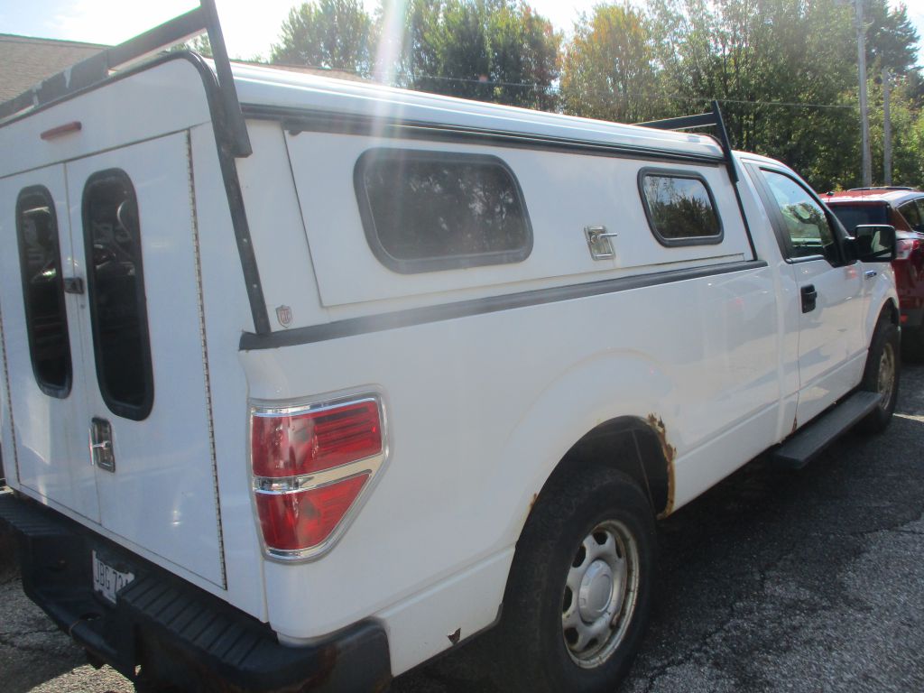 Photo 4 of this FORD F150