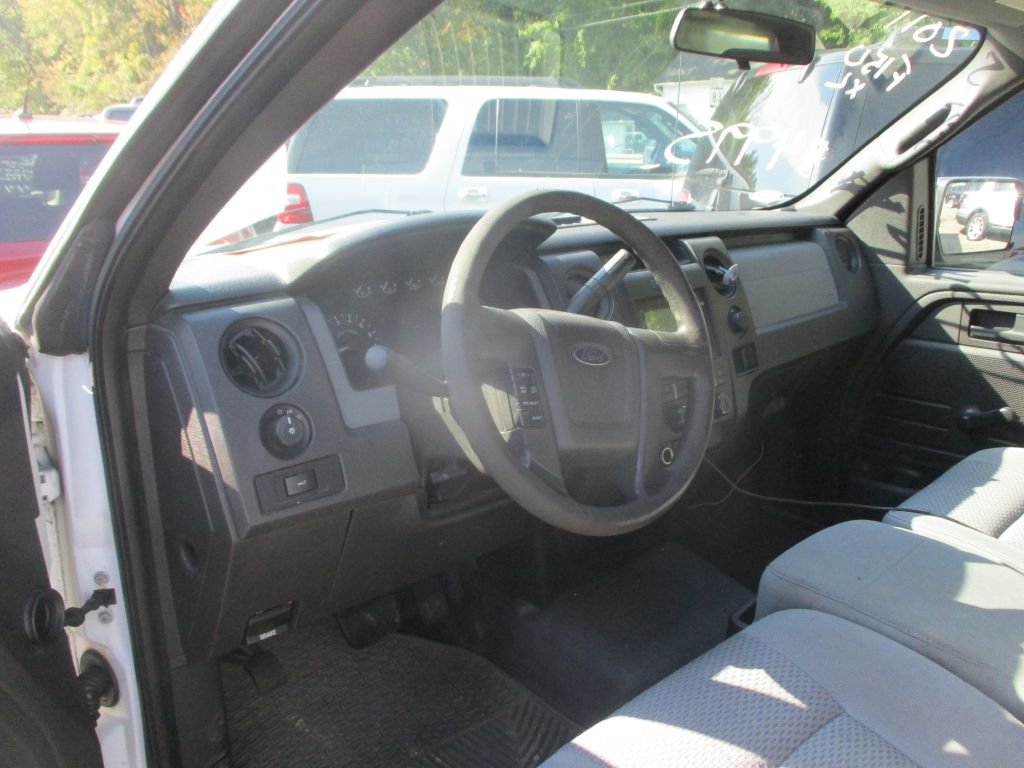Photo 6 of this FORD F150