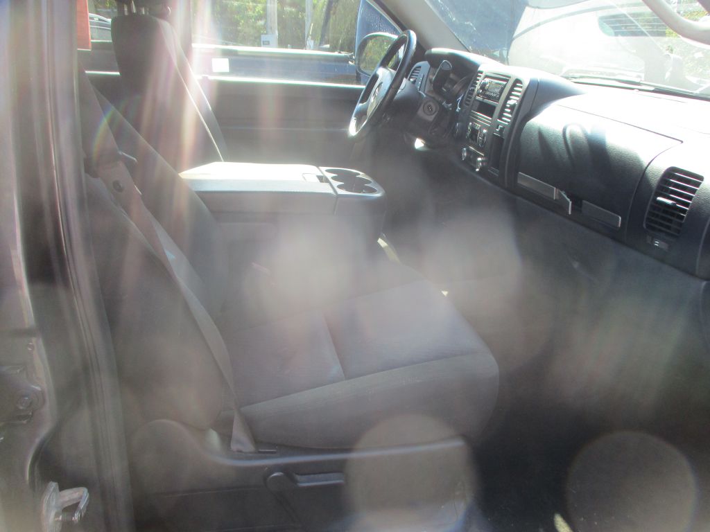 Photo 5 of this GMC SIERRA
