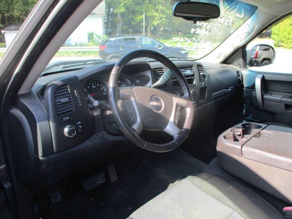 Photo 8 of this GMC SIERRA