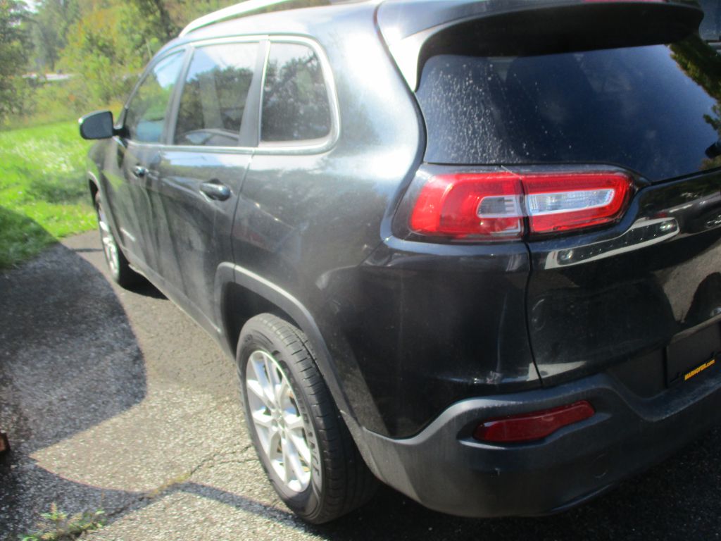 Photo 6 of this JEEP CHEROKEE