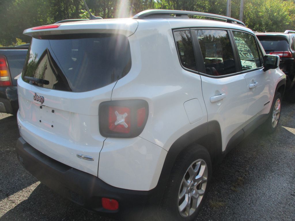 Photo 5 of this JEEP RENEGADE