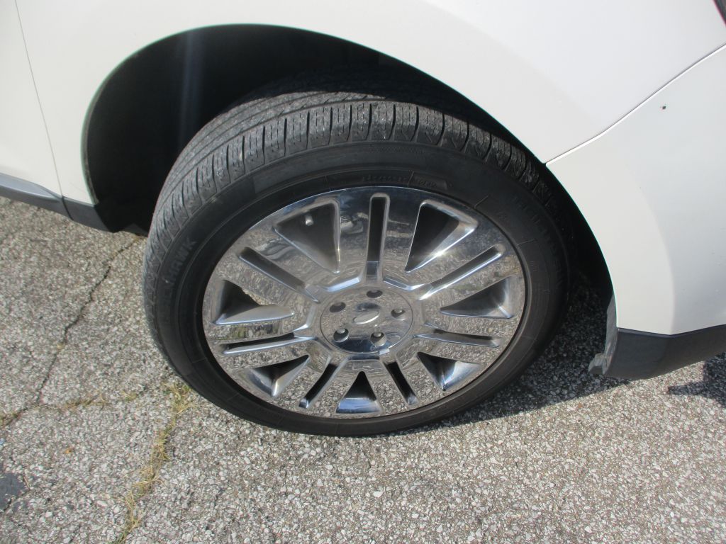 Photo 4 of this FORD EDGE
