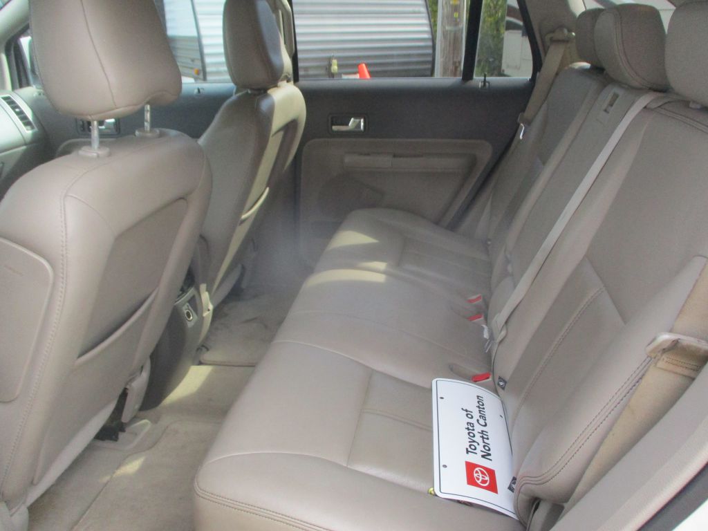 Photo 9 of this FORD EDGE