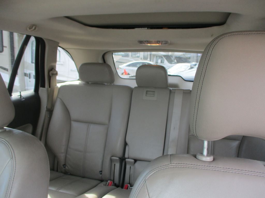 Photo 16 of this FORD EDGE
