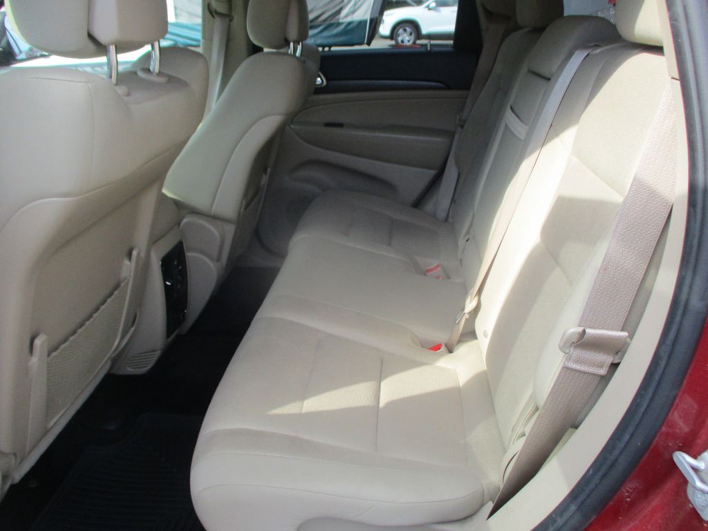 Photo 7 of this JEEP GRAND CHEROKEE