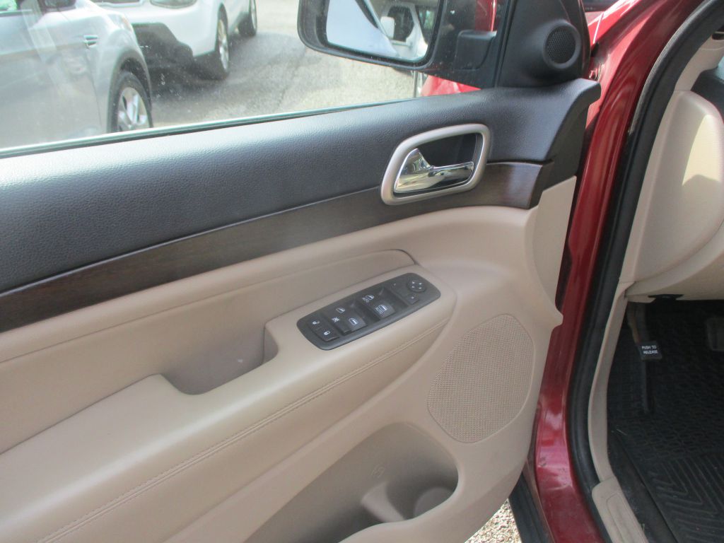 Photo 9 of this JEEP GRAND CHEROKEE