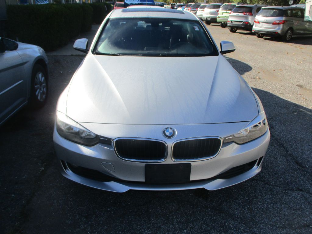 Photo 2 of this BMW 320