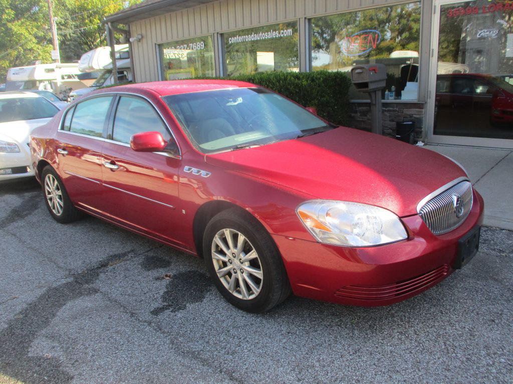 Photo 2 of this BUICK LUCERNE