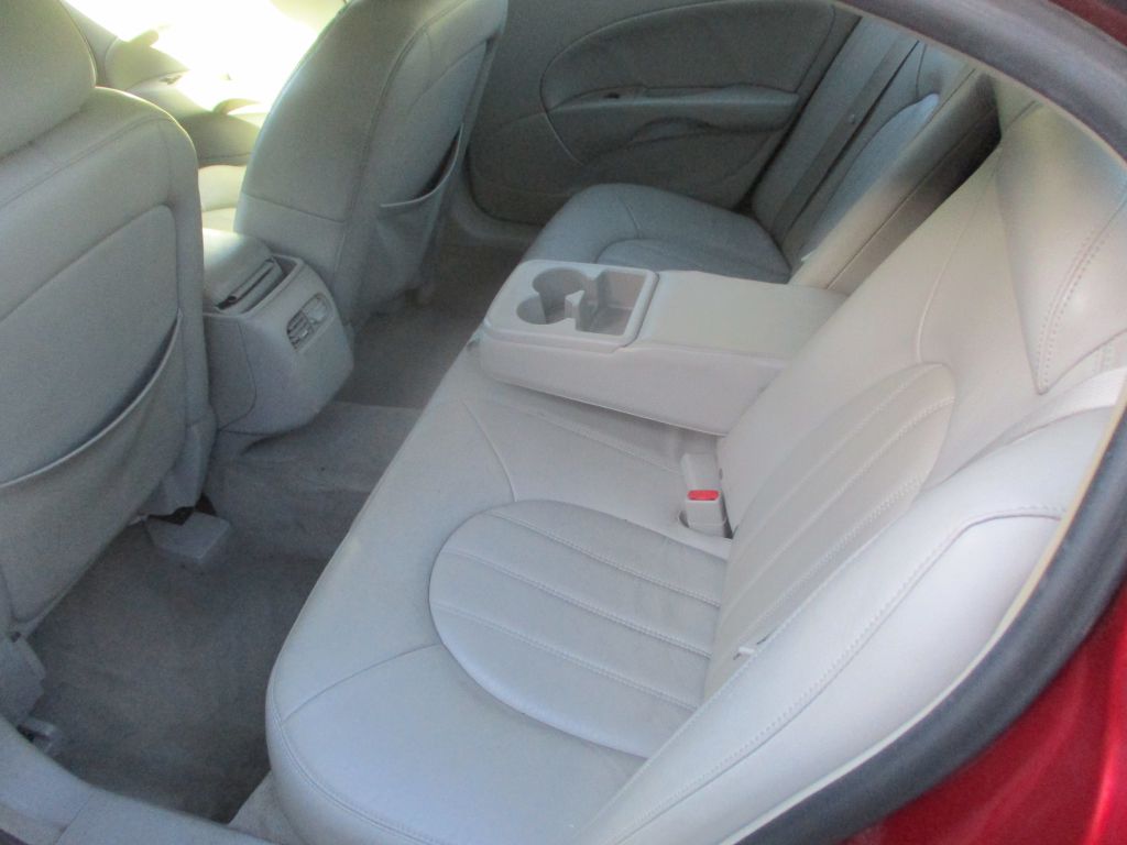 Photo 6 of this BUICK LUCERNE