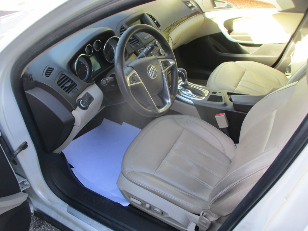 Photo 9 of this BUICK REGAL