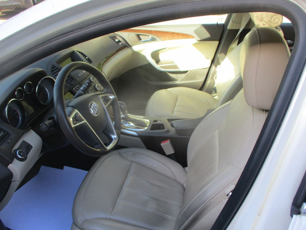 Photo 12 of this BUICK REGAL