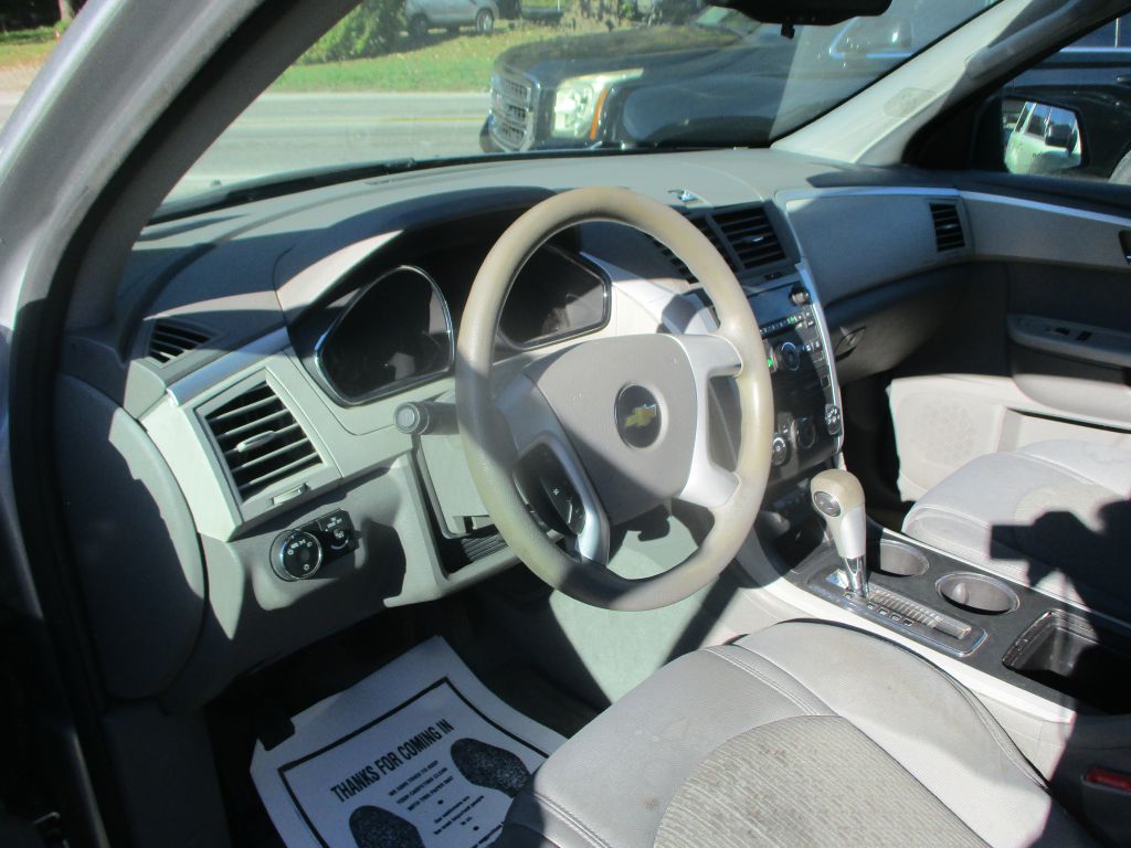 Photo 7 of this CHEVROLET TRAVERSE