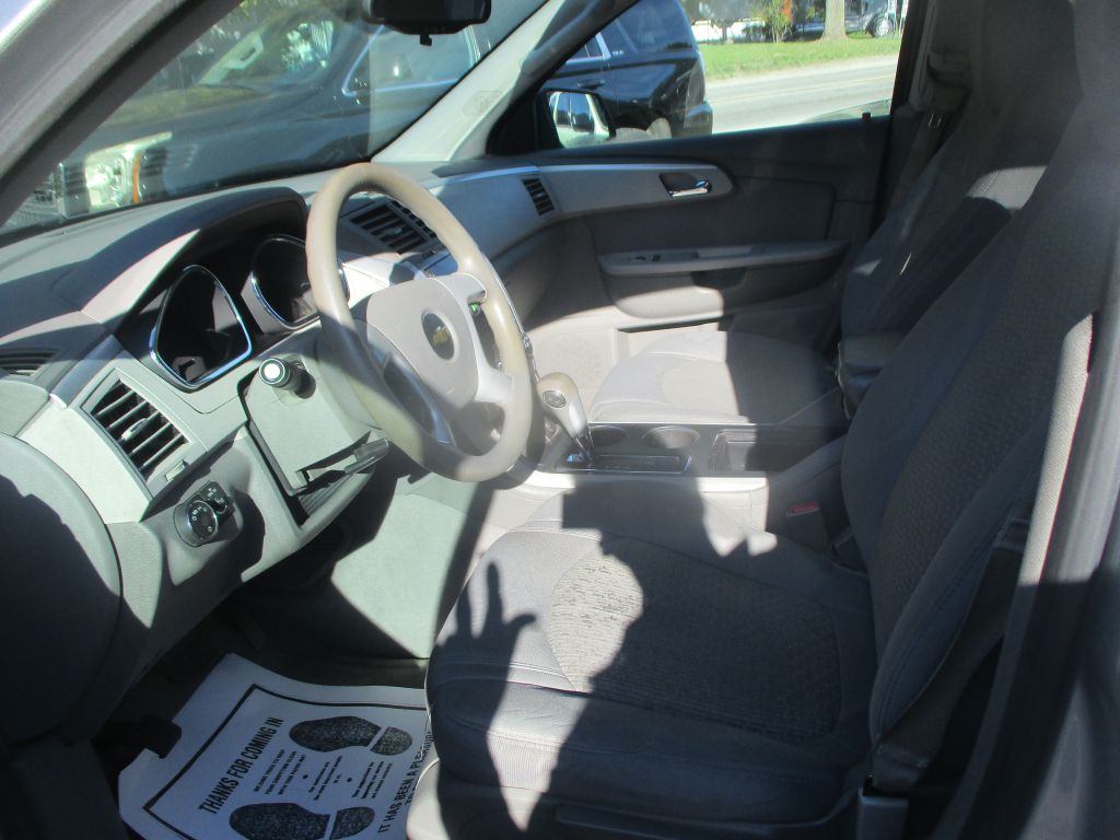 Photo 9 of this CHEVROLET TRAVERSE