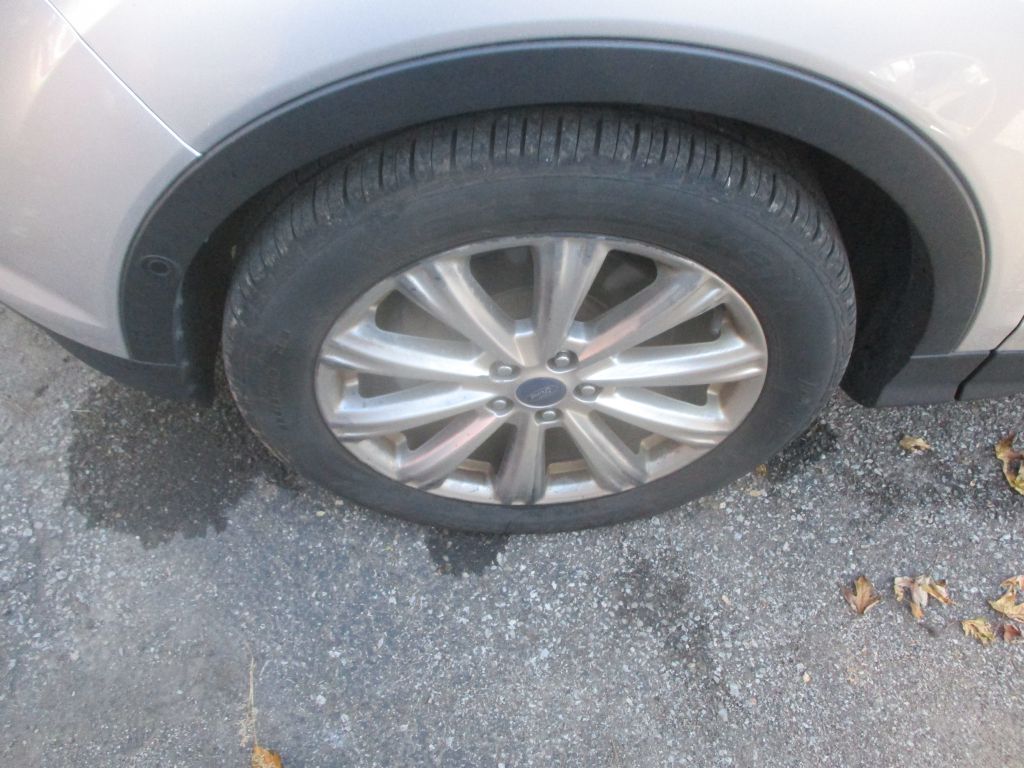 Photo 3 of this FORD ESCAPE