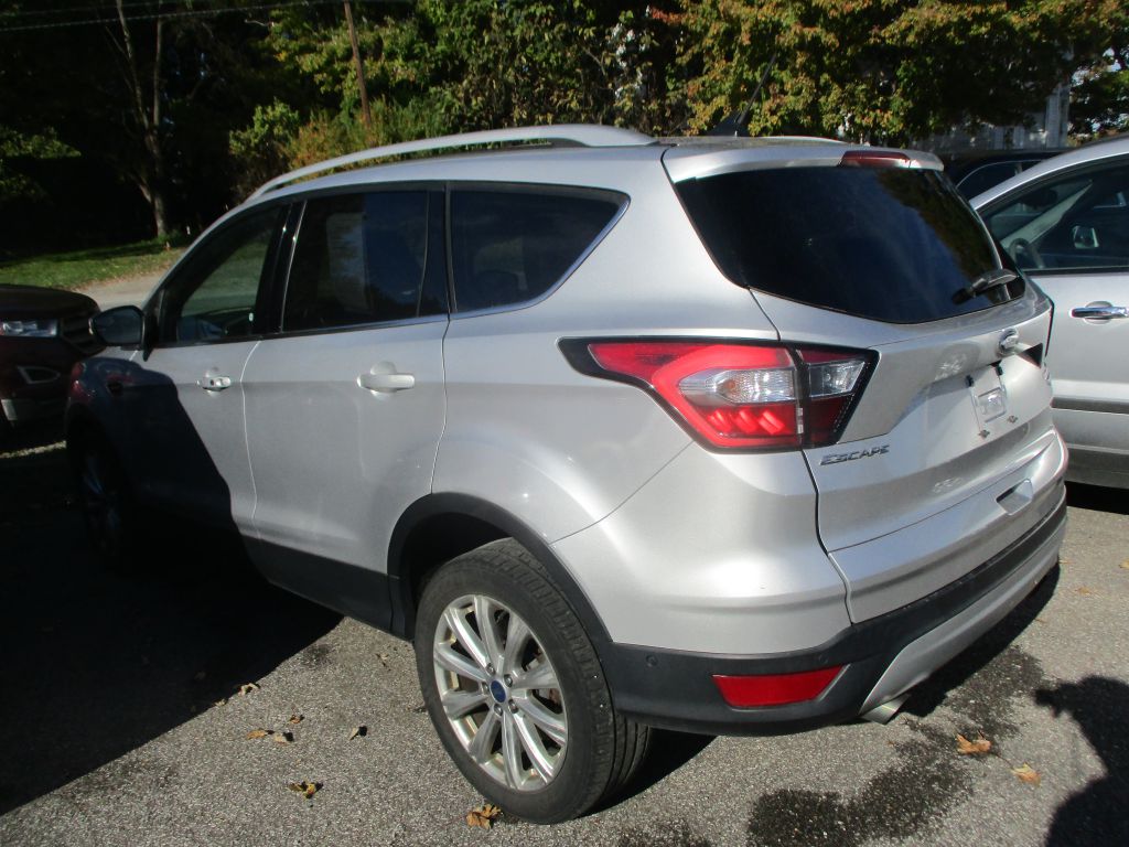Photo 4 of this FORD ESCAPE