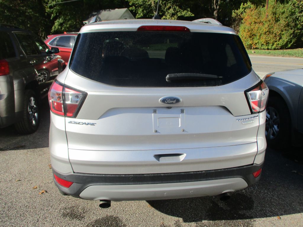 Photo 5 of this FORD ESCAPE