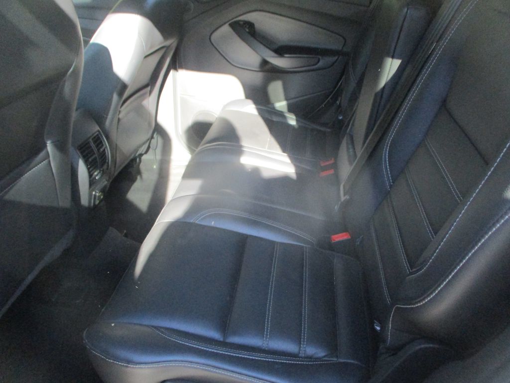 Photo 7 of this FORD ESCAPE