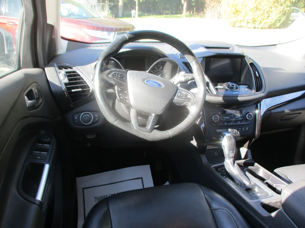 Photo 8 of this FORD ESCAPE