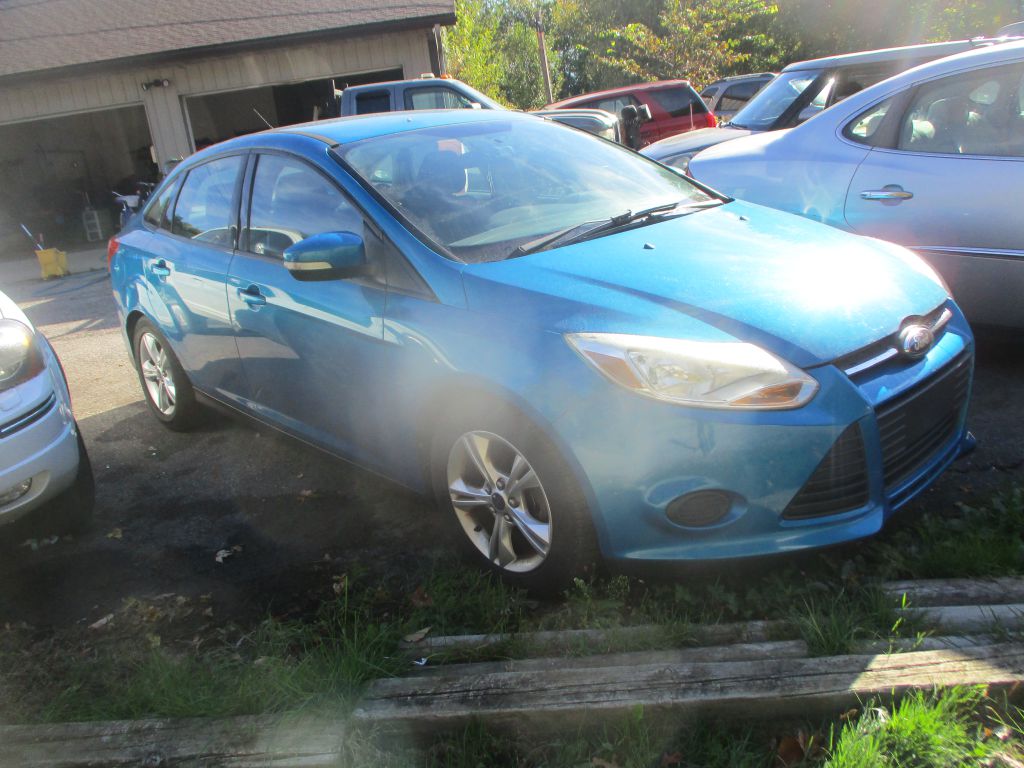 Photo 3 of this FORD FOCUS