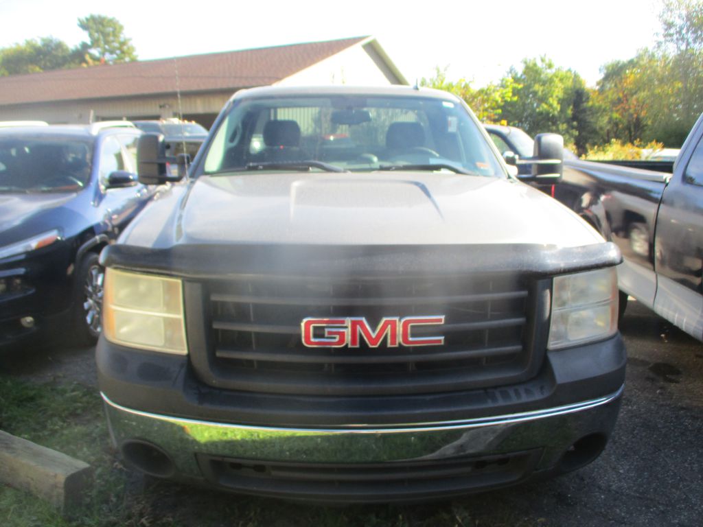 Photo 3 of this GMC SIERRA