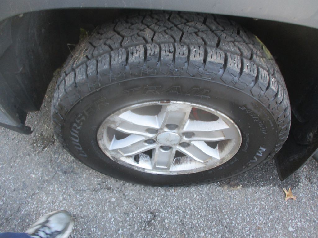 Photo 4 of this GMC SIERRA