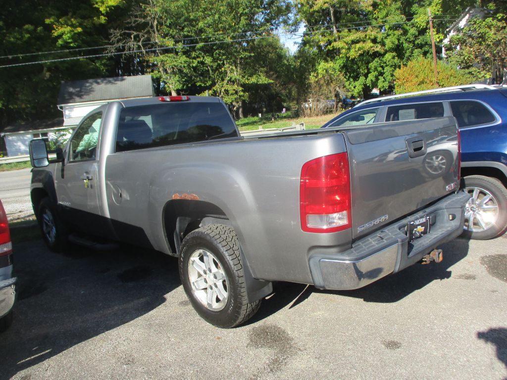 Photo 5 of this GMC SIERRA
