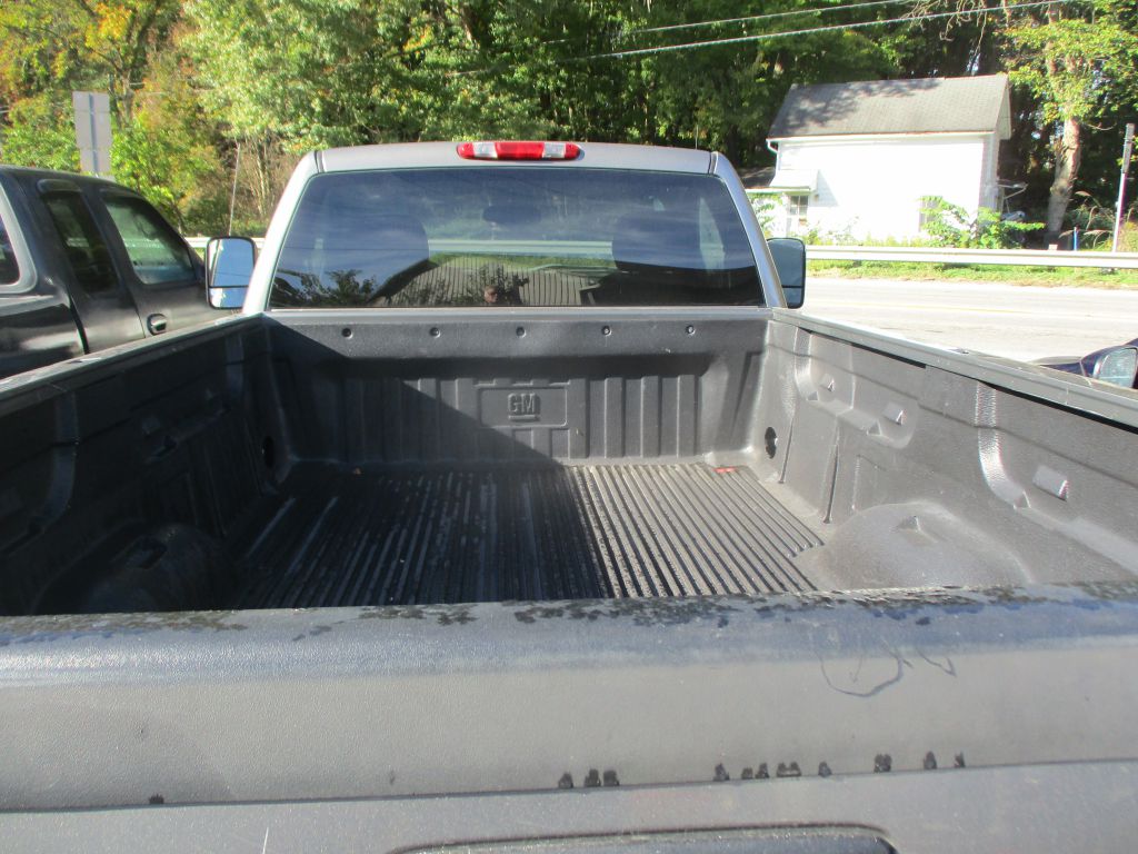 Photo 7 of this GMC SIERRA