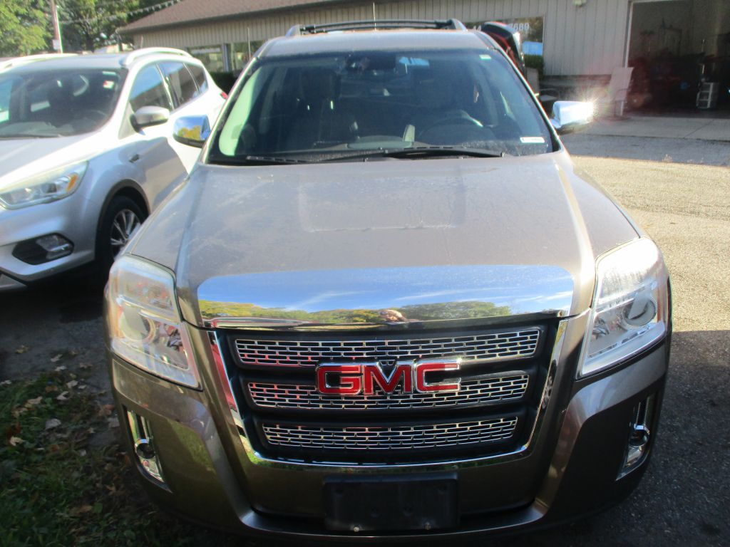 Photo 2 of this GMC TERRAIN