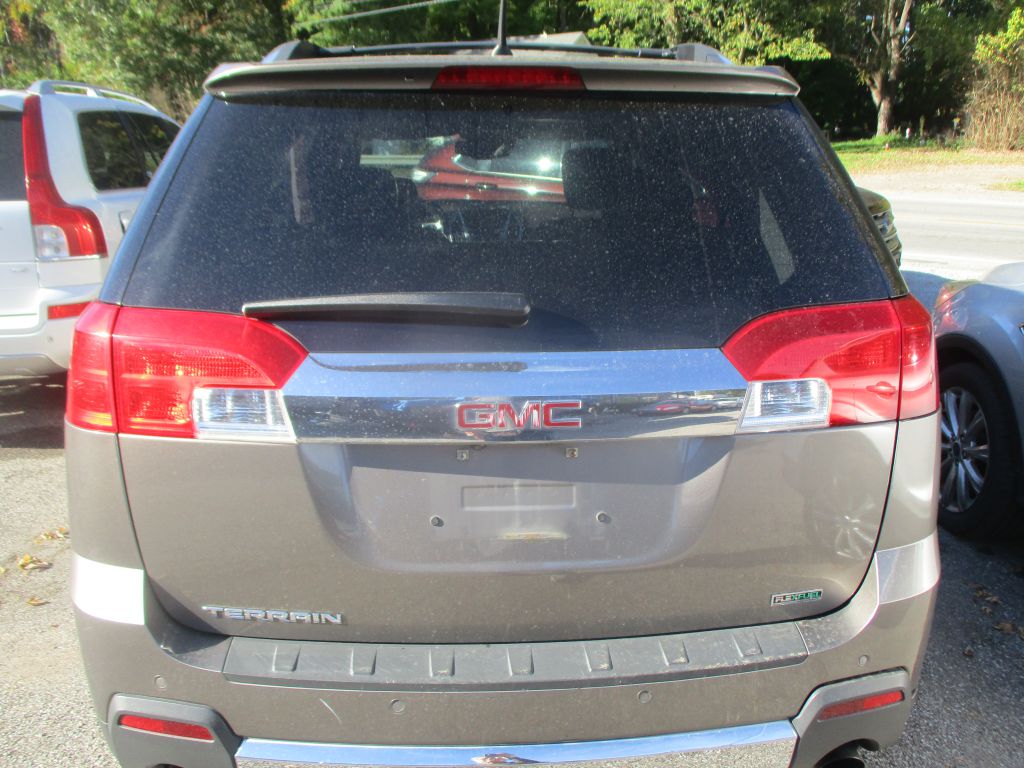 Photo 6 of this GMC TERRAIN