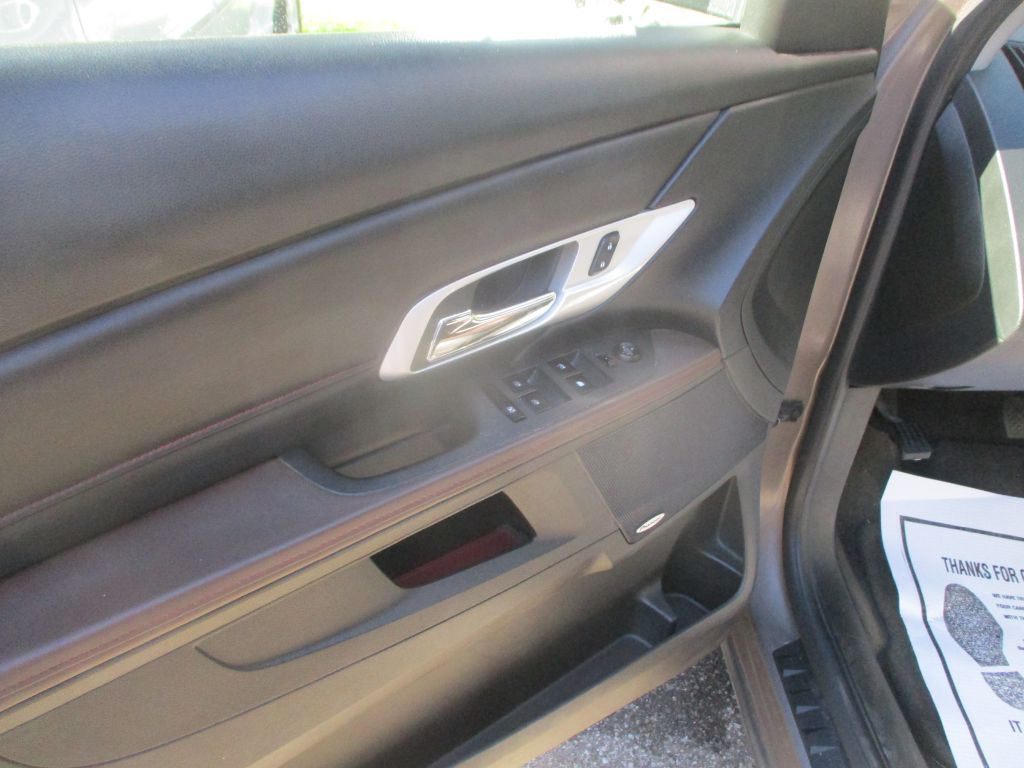 Photo 10 of this GMC TERRAIN