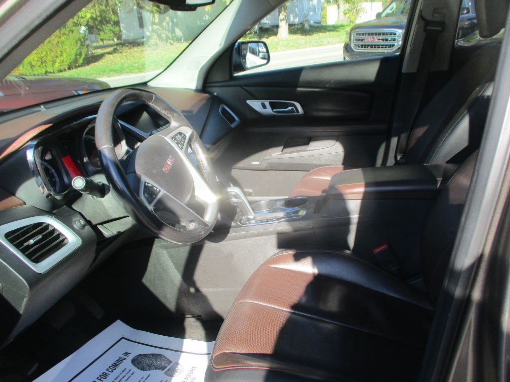 Photo 12 of this GMC TERRAIN