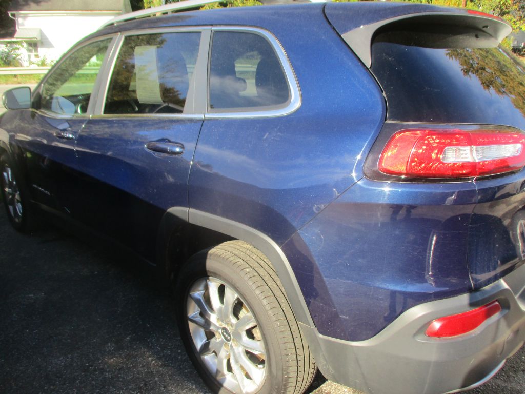 Photo 7 of this JEEP CHEROKEE