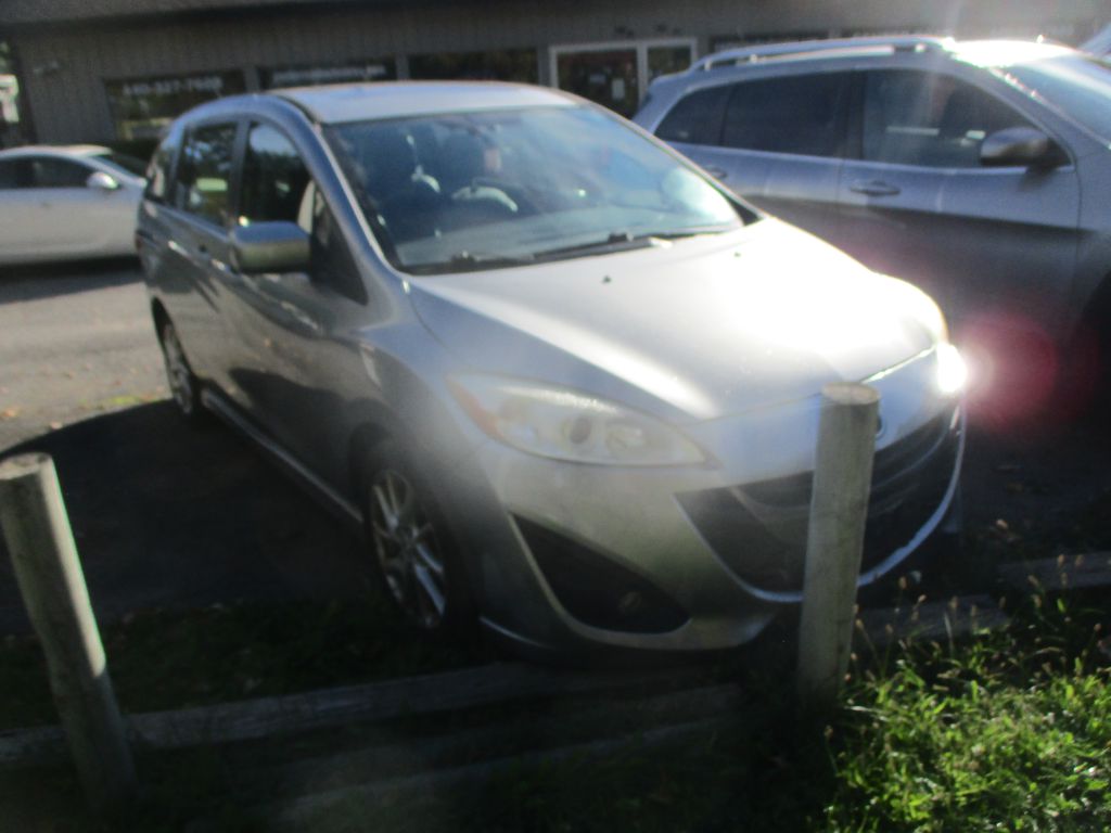 Photo 2 of this MAZDA 5