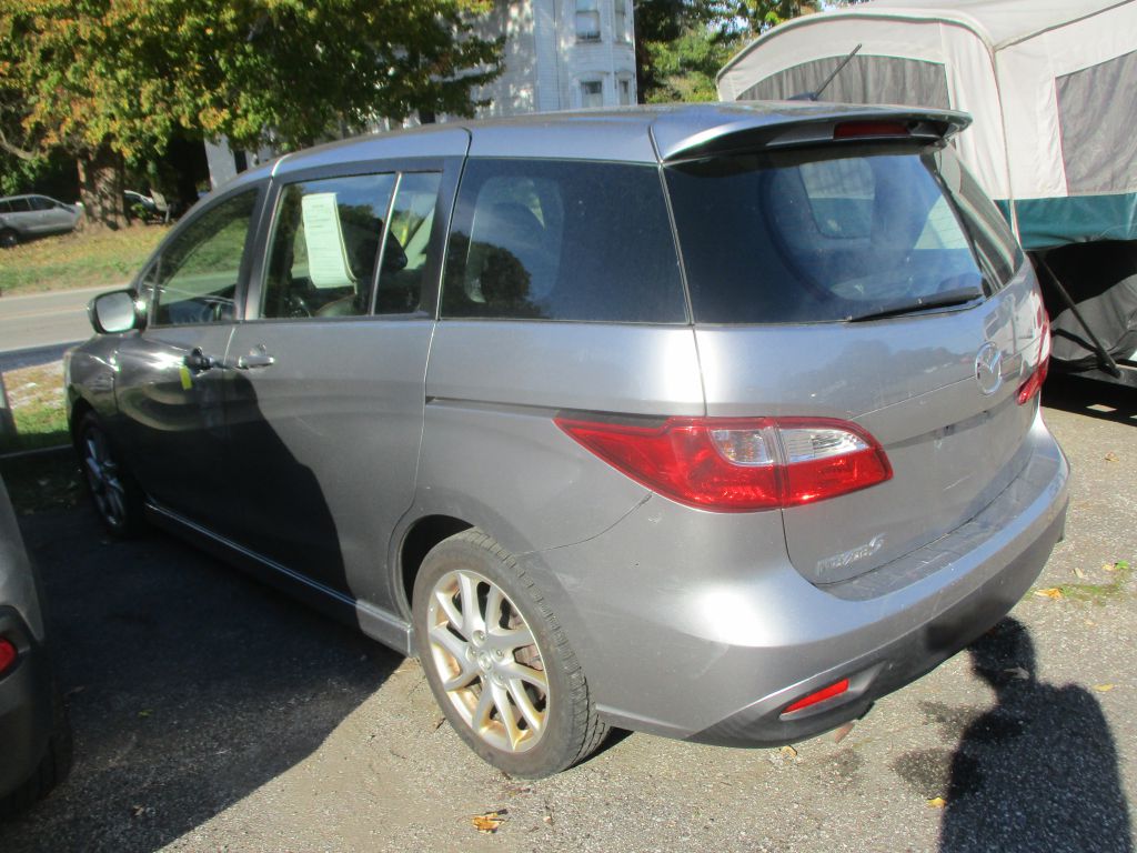 Photo 6 of this MAZDA 5