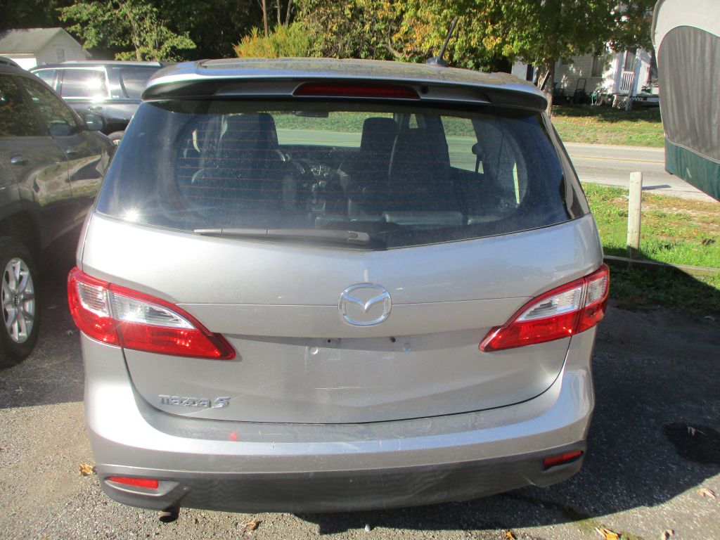 Photo 7 of this MAZDA 5