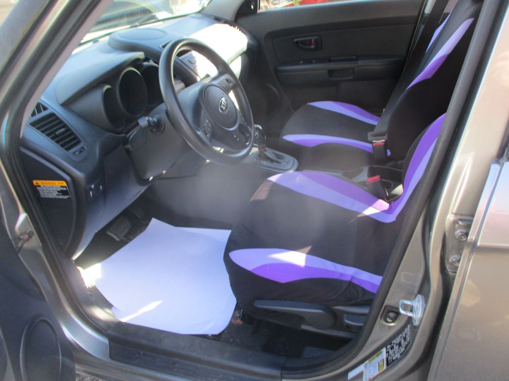 Photo 8 of this KIA SOUL