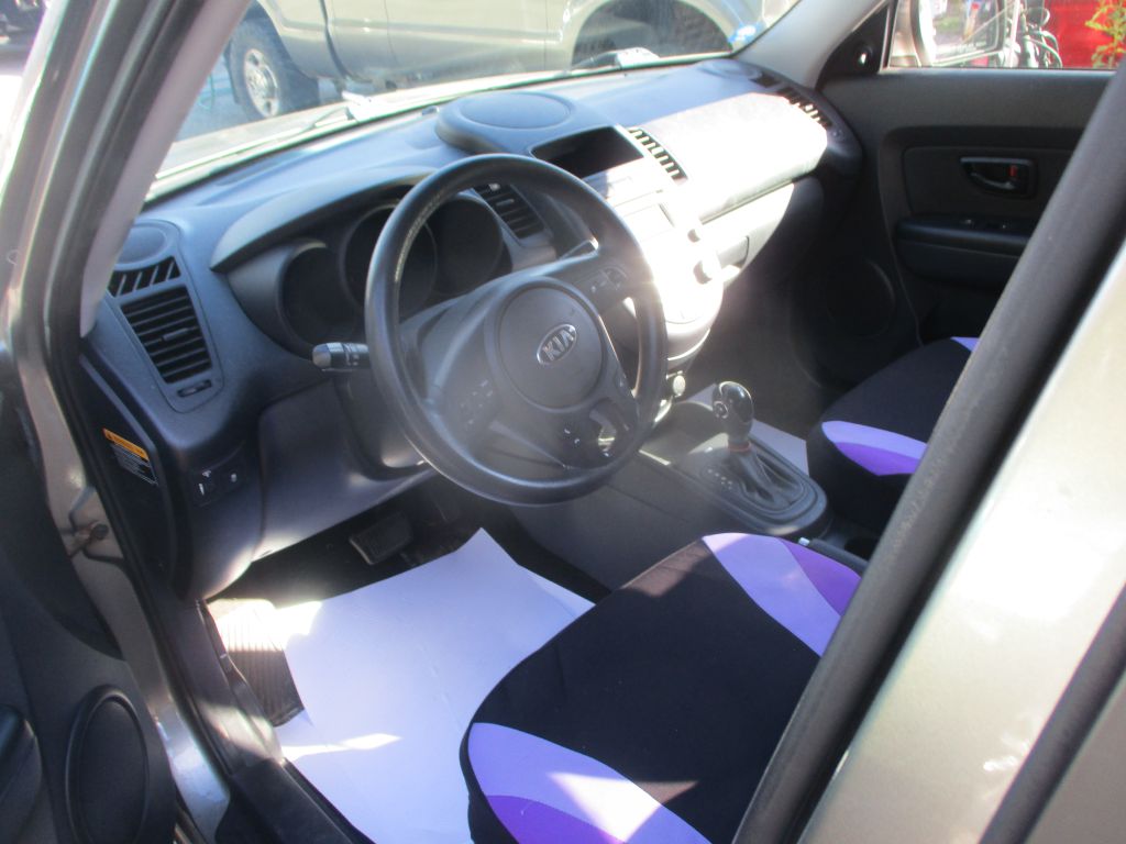 Photo 10 of this KIA SOUL