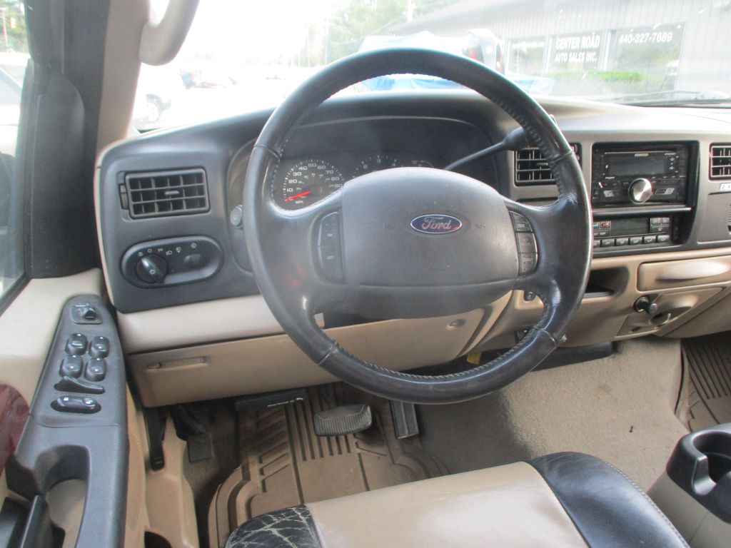 Photo 9 of this FORD EXCURSION