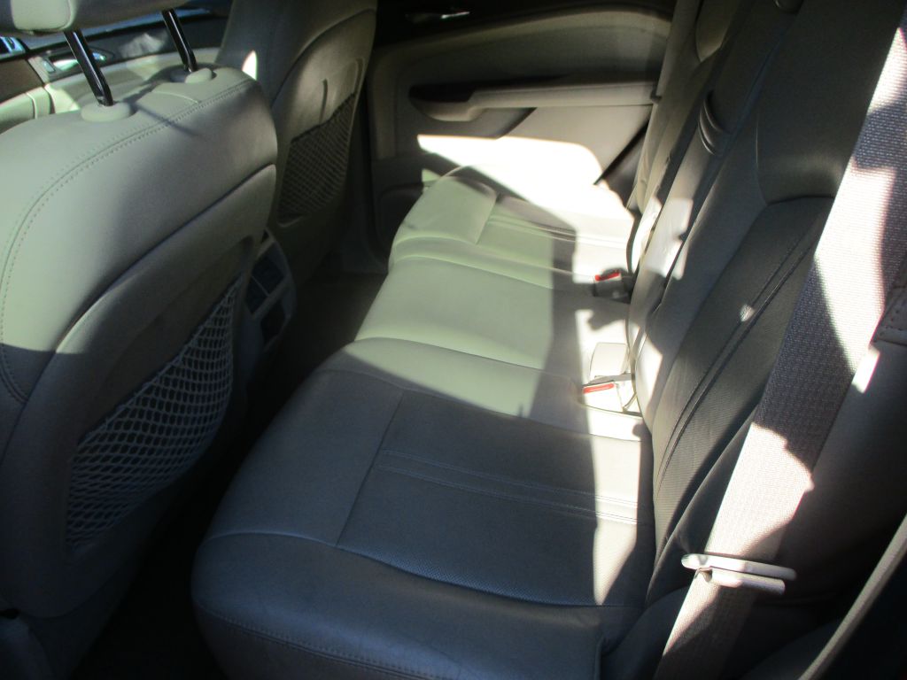 Photo 7 of this CADILLAC SRX