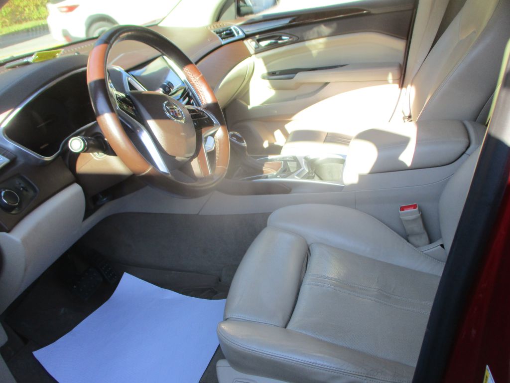 Photo 11 of this CADILLAC SRX
